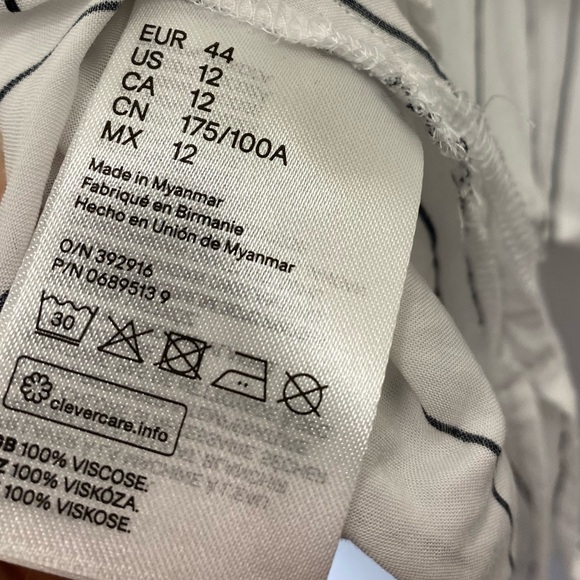 H&M lightweight striped collared button up - Picture 5 of 5